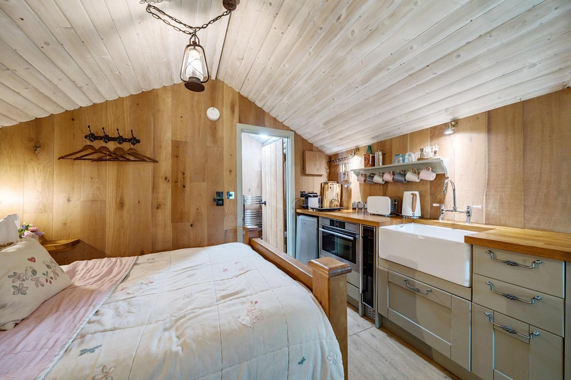 The Treehouse At Salcombe Farm Villa Екстериор снимка