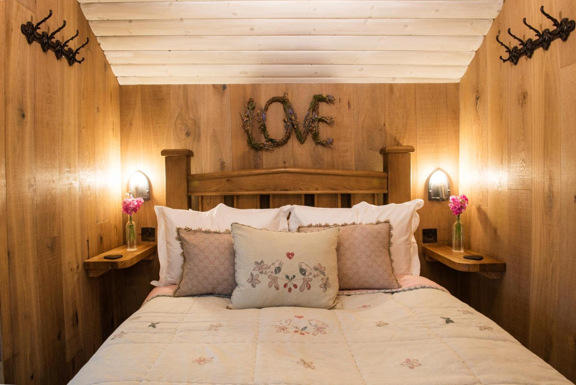 The Treehouse At Salcombe Farm Villa Екстериор снимка
